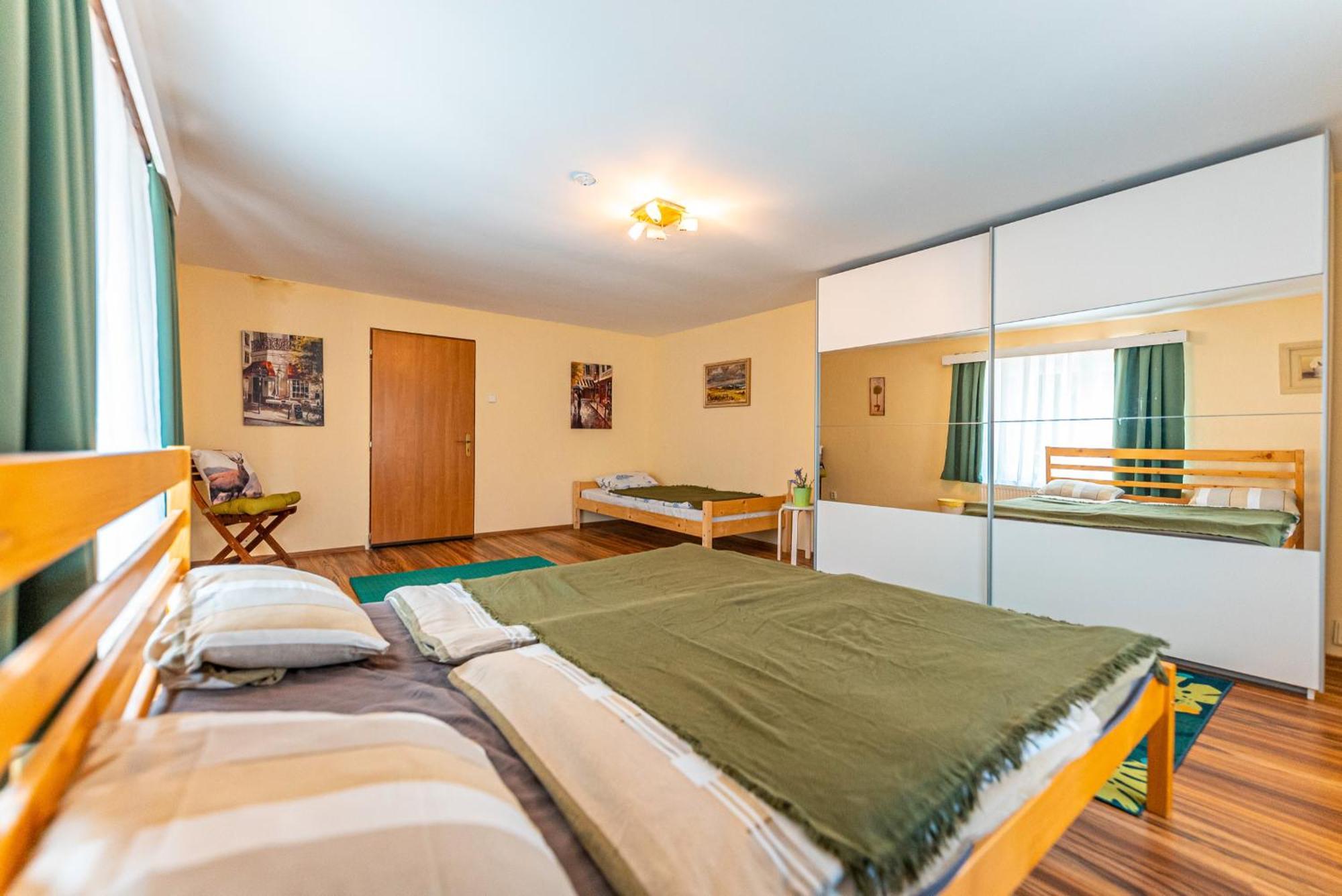 Apartman Lobec * Lobec